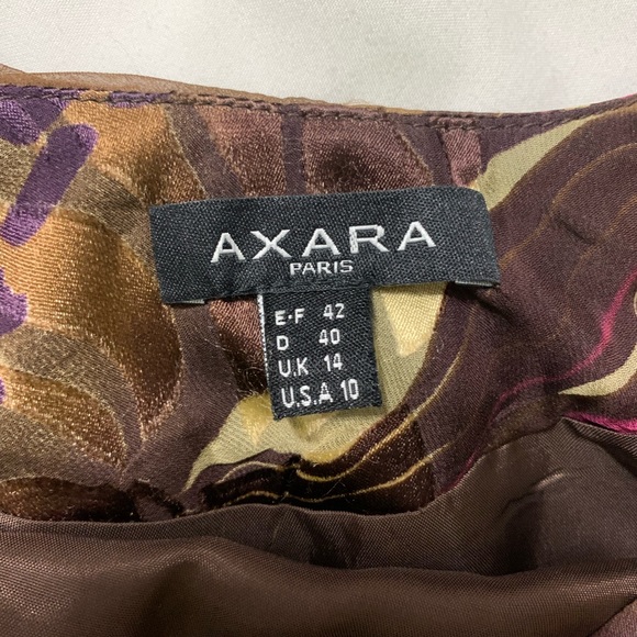 Beautiful flowy Axara halter dress - Picture 6 of 6